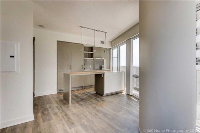 2102 - 88 Harbour St, Condo with 1 bedrooms, 1 bathrooms and null parking in Toronto ON | Image 10