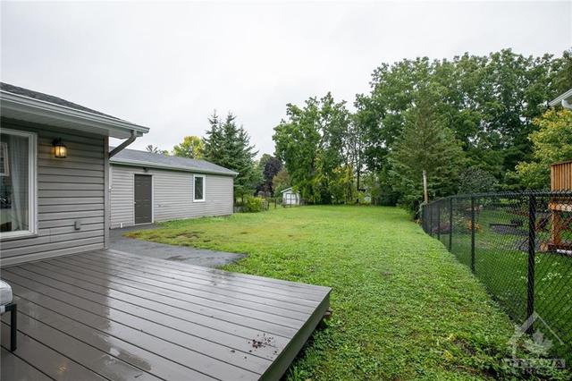 3481 Mcbean Street, House detached with 3 bedrooms, 2 bathrooms and 5 parking in Ottawa ON | Image 5