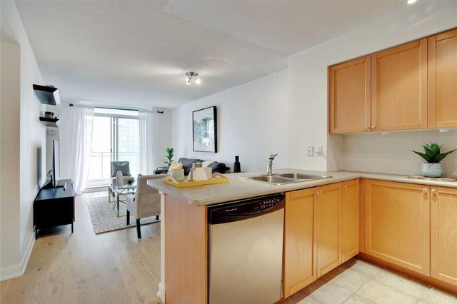 1601 - 50 Lynn Williams St, Condo with 2 bedrooms, 1 bathrooms and 1 parking in Toronto ON | Image 2
