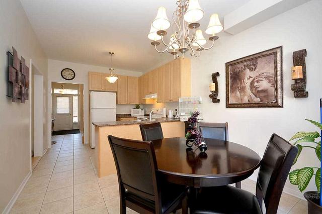 9 Lockburn Cres, House detached with 3 bedrooms, 3 bathrooms and 4 parking in Brampton ON | Image 6
