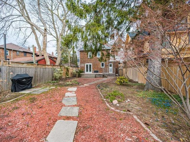 1 Cameron Cres, House detached with 3 bedrooms, 2 bathrooms and 2 parking in Toronto ON | Image 26