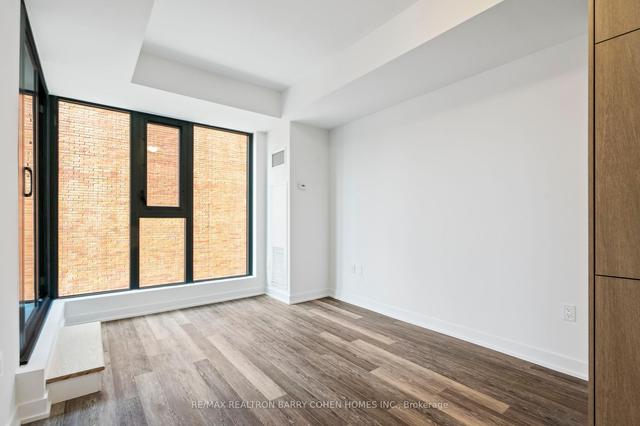 212 - 250 Lawrence Ave W, Condo with 2 bedrooms, 2 bathrooms and 1 parking in Toronto ON | Image 3
