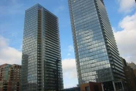 809 - 38 Grenville St, Condo with 2 bedrooms, 2 bathrooms and 1 parking in Toronto ON | Image 1