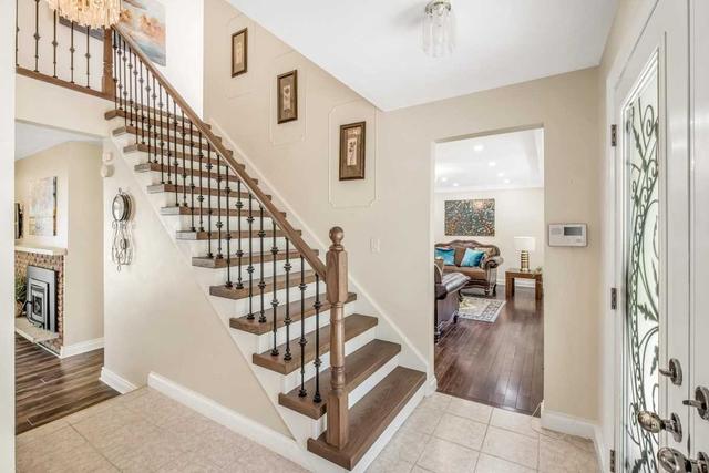 6773 Walker's Line, House detached with 5 bedrooms, 3 bathrooms and 12 parking in Burlington ON | Image 7