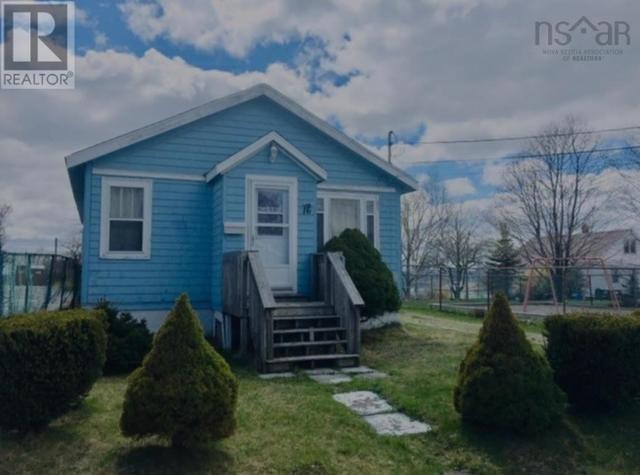 16 High Street, House detached with 3 bedrooms, 1 bathrooms and null parking in Halifax NS | Card Image