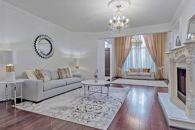 45 Eastdale Cres, House detached with 5 bedrooms, 5 bathrooms and 4 parking in Richmond Hill ON | Image 32