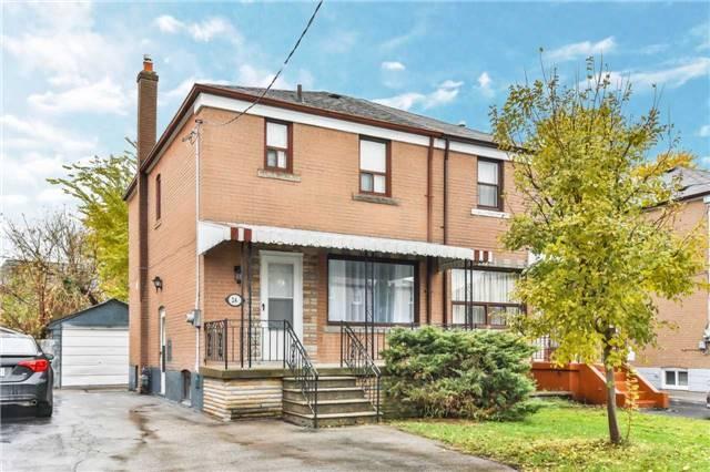 24 Rupert St, House semidetached with 3 bedrooms, 2 bathrooms and 2 parking in Toronto ON | Image 1