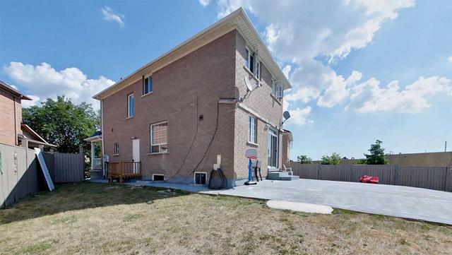 80 Kanashiro St, House detached with 2 bedrooms, 1 bathrooms and 2 parking in Brampton ON | Image 9