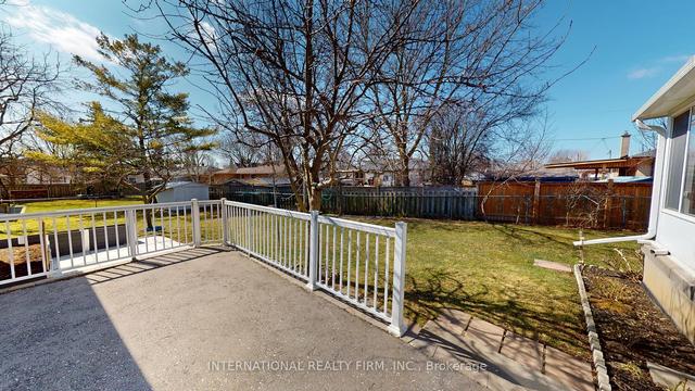 9 Vipond Rd, House detached with 3 bedrooms, 2 bathrooms and 6 parking in Whitby ON | Image 22