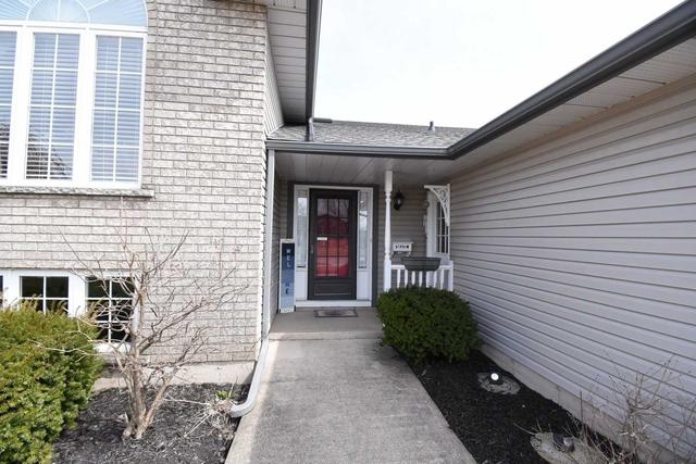 700 Nancy Rd, House detached with 2 bedrooms, 3 bathrooms and 4 parking in Fort Erie ON | Image 34
