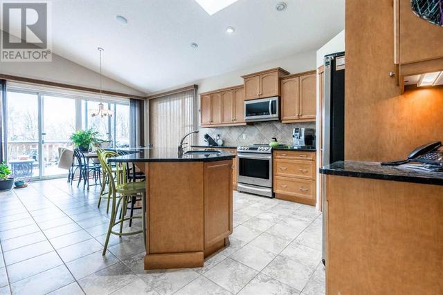 201 Auburn Glen Manor Se, House detached with 3 bedrooms, 2 bathrooms and 1 parking in Calgary AB | Image 4