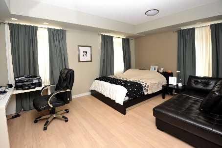 th 19 - 70 Carr St, Townhouse with 1 bedrooms, 1 bathrooms and 1 parking in Toronto ON | Image 7