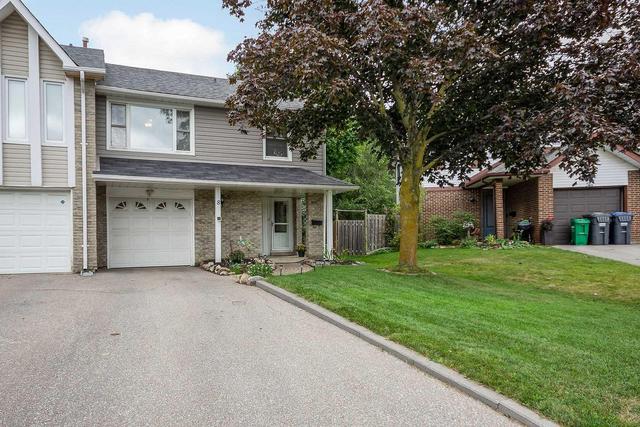 8 Brighton Pl, House semidetached with 3 bedrooms, 2 bathrooms and 2 parking in Brampton ON | Image 1