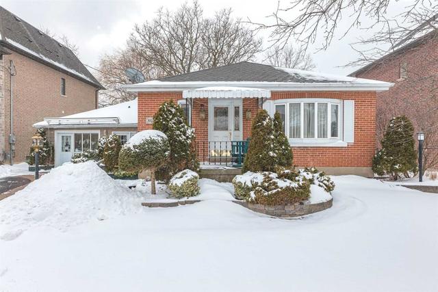 80 Peter St, House detached with 2 bedrooms, 2 bathrooms and 4 parking in Markham ON | Image 1