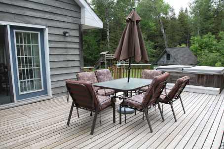 504 Birch Point Rd, House detached with 3 bedrooms, 3 bathrooms and 6 parking in Kawartha Lakes ON | Image 2
