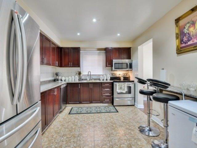 142 Muirland Cres, House detached with 3 bedrooms, 3 bathrooms and 5 parking in Brampton ON | Image 15
