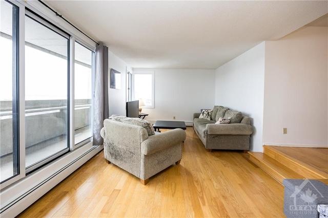 2307 - 1171 Ambleside Drive, Condo with 2 bedrooms, 1 bathrooms and 1 parking in Ottawa ON | Image 5
