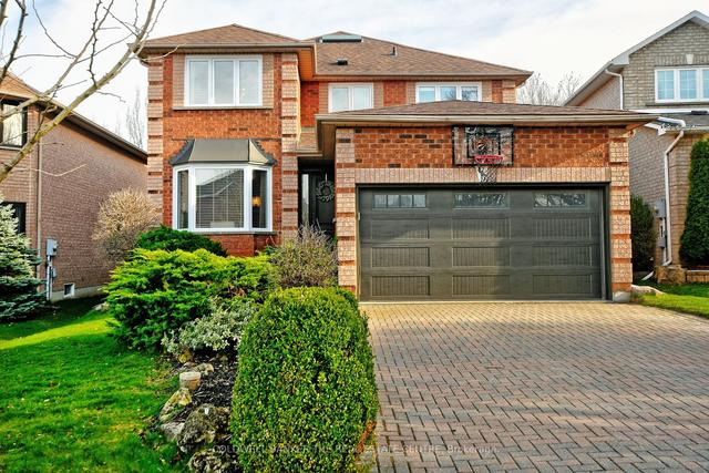 407 Renzius Crt, House detached with 4 bedrooms, 3 bathrooms and 6 parking in Newmarket ON | Image 1