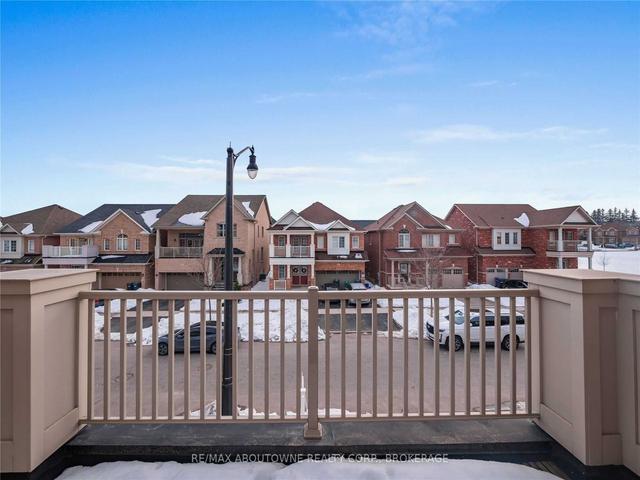 43 Bellcrest Rd, House detached with 4 bedrooms, 4 bathrooms and 4 parking in Brampton ON | Image 8