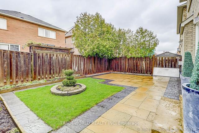 22 Hislop Dr, House detached with 4 bedrooms, 3 bathrooms and 3 parking in Markham ON | Image 19