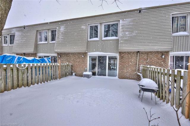 176 - 17 Old Pine Trail, House attached with 3 bedrooms, 1 bathrooms and 1 parking in St. Catharines ON | Image 19
