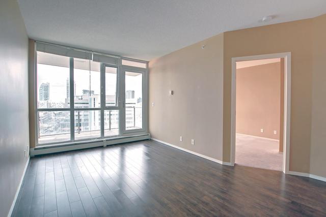 806 - 325 3 Street Se, Condo with 2 bedrooms, 2 bathrooms and 1 parking in Calgary AB | Image 12