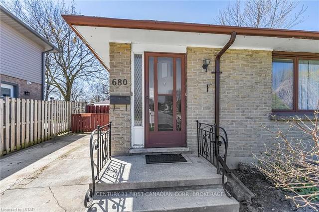 680 Millbank Dr, House detached with 2 bedrooms, 2 bathrooms and 6 parking in London ON | Image 36