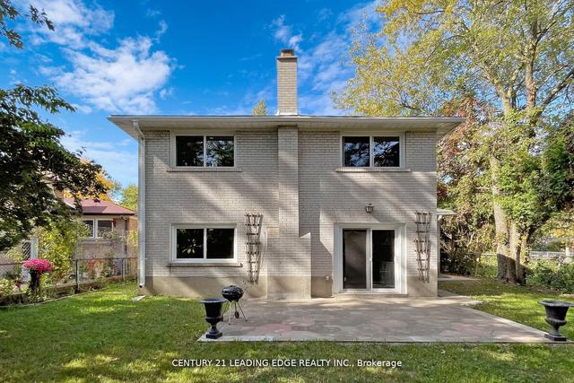 1041 Lillian St, House detached with 3 bedrooms, 3 bathrooms and 6 parking in Toronto ON | Image 31