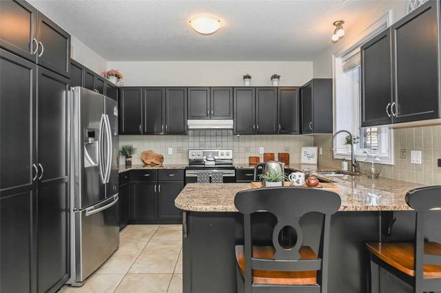 38 Cox Crt, House detached with 3 bedrooms, 3 bathrooms and 4 parking in Guelph ON | Image 10