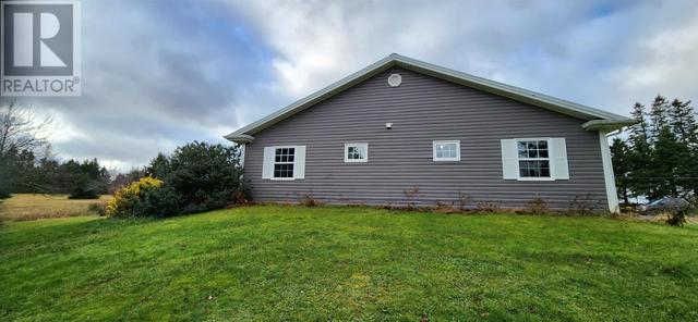 51 Fortune Road, House detached with 2 bedrooms, 2 bathrooms and null parking in Souris FD PE | Image 4