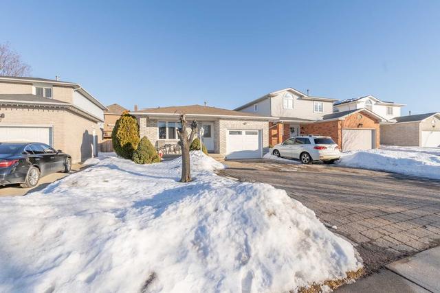 616 Acadia Dr, House detached with 3 bedrooms, 2 bathrooms and 3 parking in Hamilton ON | Image 34