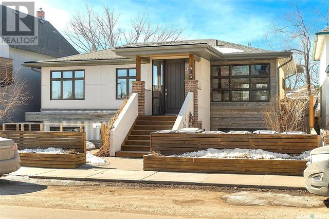 415 C Avenue S, House detached with 4 bedrooms, 4 bathrooms and null parking in Saskatoon SK | Image 1