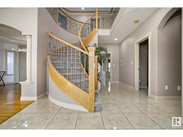 7710 168a Av Nw, House detached with 7 bedrooms, 5 bathrooms and 5 parking in Edmonton AB | Image 3