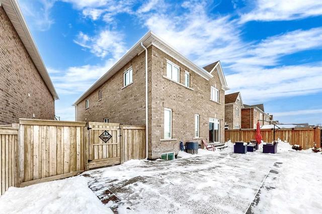 52 Abercrombie Cres, House detached with 4 bedrooms, 5 bathrooms and 4 parking in Brampton ON | Image 31