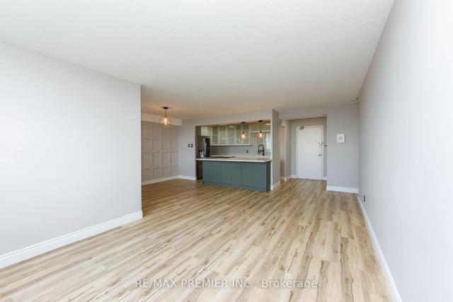 516 - 2835 Islington Ave, Condo with 3 bedrooms, 2 bathrooms and 1 parking in Toronto ON | Image 9