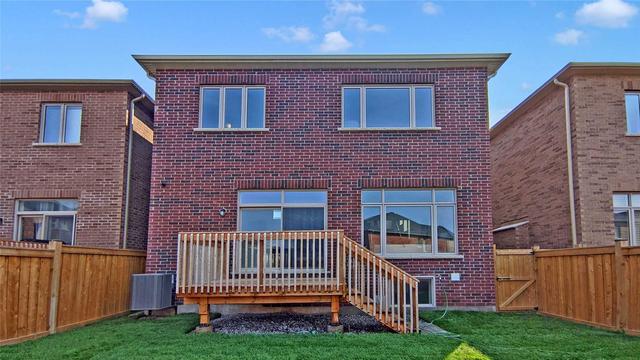 42 Christine Elliot Ave, House detached with 4 bedrooms, 5 bathrooms and 4 parking in Whitby ON | Image 31