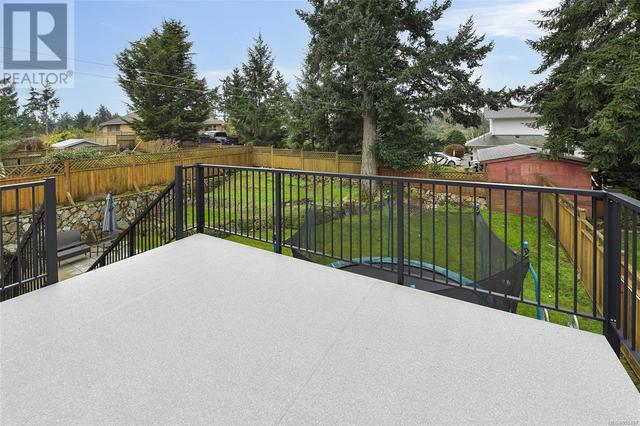 2243 Setchfield Ave, House detached with 5 bedrooms, 3 bathrooms and 2 parking in Langford BC | Image 33