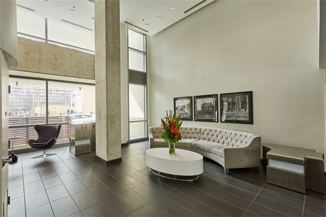 1004 - 285 Mutual St, Condo with 2 bedrooms, 1 bathrooms and null parking in Toronto ON | Image 18