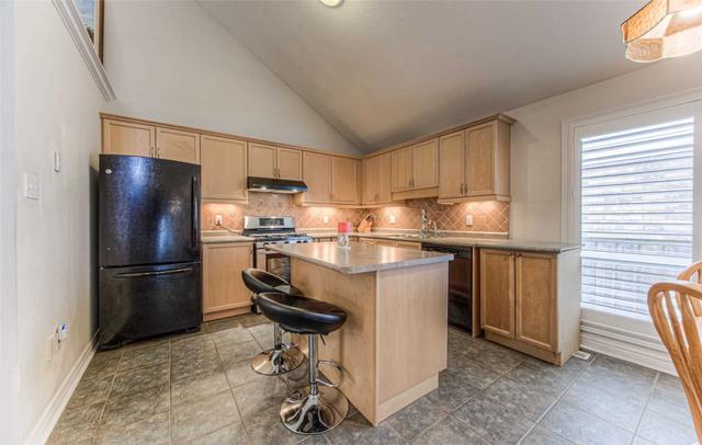 52 Frasson Dr, House detached with 2 bedrooms, 2 bathrooms and 4 parking in Guelph ON | Image 10