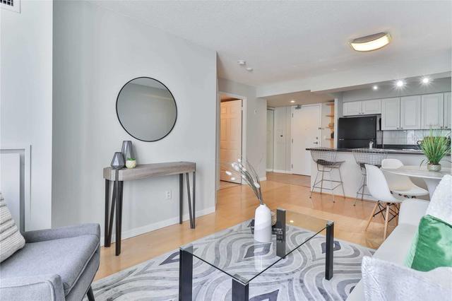 1103 - 330 Adelaide St E, Condo with 1 bedrooms, 1 bathrooms and 1 parking in Toronto ON | Image 7