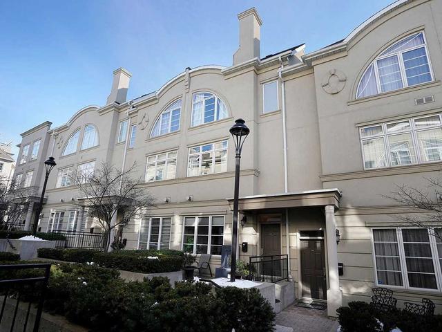 210 - 47 York Mills Rd, Townhouse with 3 bedrooms, 3 bathrooms and 2 parking in Toronto ON | Image 1