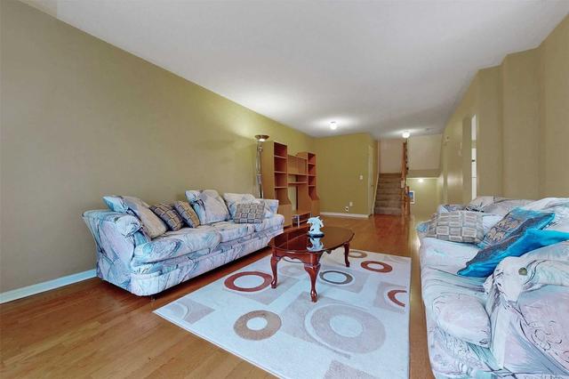36 - 83 Mondeo Dr, Townhouse with 2 bedrooms, 2 bathrooms and 2 parking in Toronto ON | Image 2