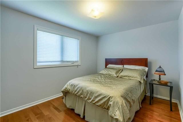 81 Reynier Dr, House detached with 3 bedrooms, 2 bathrooms and 2 parking in Brampton ON | Image 11