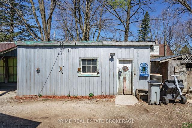 262 Prince Arthur St, House detached with 2 bedrooms, 1 bathrooms and 2 parking in South Huron ON | Image 33