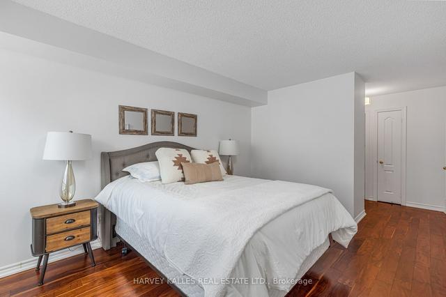 305 - 2111 Lake Shore Blvd W, Condo with 2 bedrooms, 2 bathrooms and 1 parking in Toronto ON | Image 4
