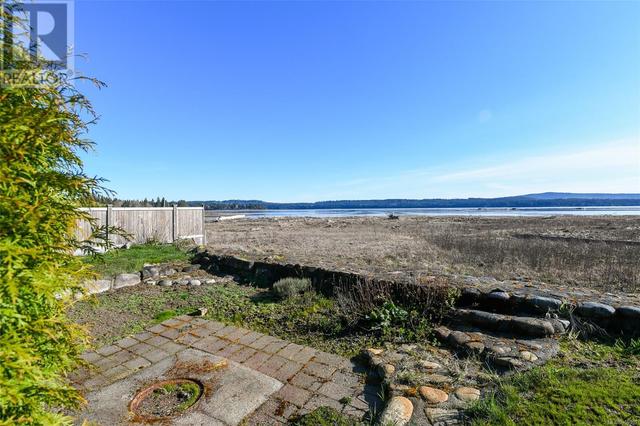 501 Arbutus Bay Rd, House detached with 3 bedrooms, 3 bathrooms and 10 parking in Comox Valley A BC | Image 42