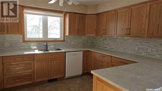 605 6th Avenue, House detached with 3 bedrooms, 3 bathrooms and null parking in Cudworth SK | Image 8