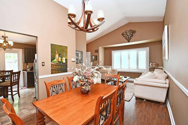 23 Richvale Dr S, House detached with 4 bedrooms, 2 bathrooms and 3 parking in Brampton ON | Image 2