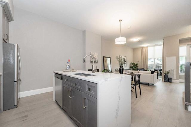 105 - 73 Arthur St S, Townhouse with 3 bedrooms, 3 bathrooms and 1 parking in Guelph ON | Image 2