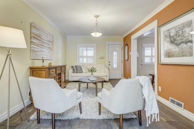 134 Twenty Second St, House detached with 2 bedrooms, 1 bathrooms and 2 parking in Toronto ON | Image 18